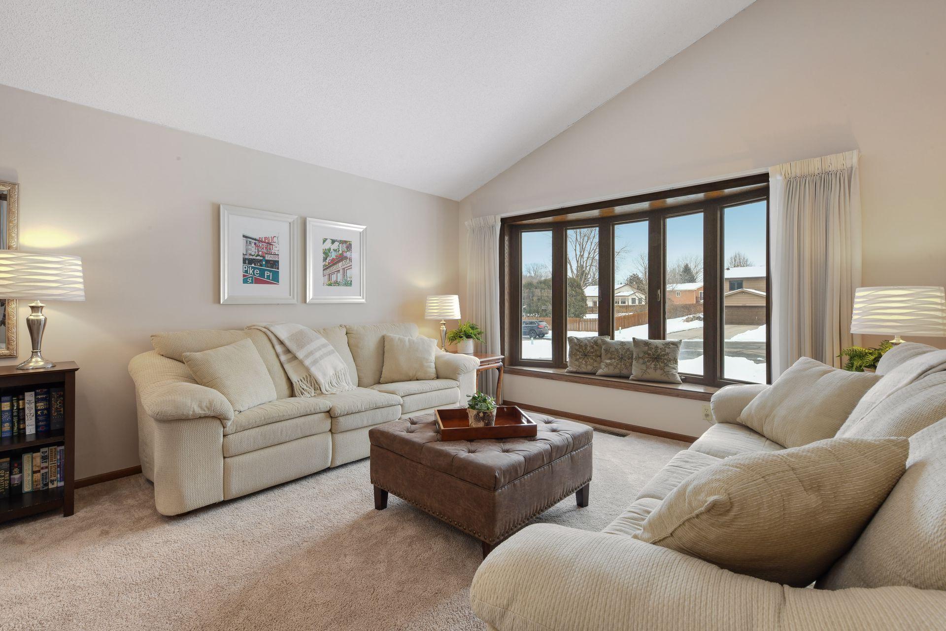 17253 Round Lake Road Eden Prairie, MN 55346 - Photo 7 of 64