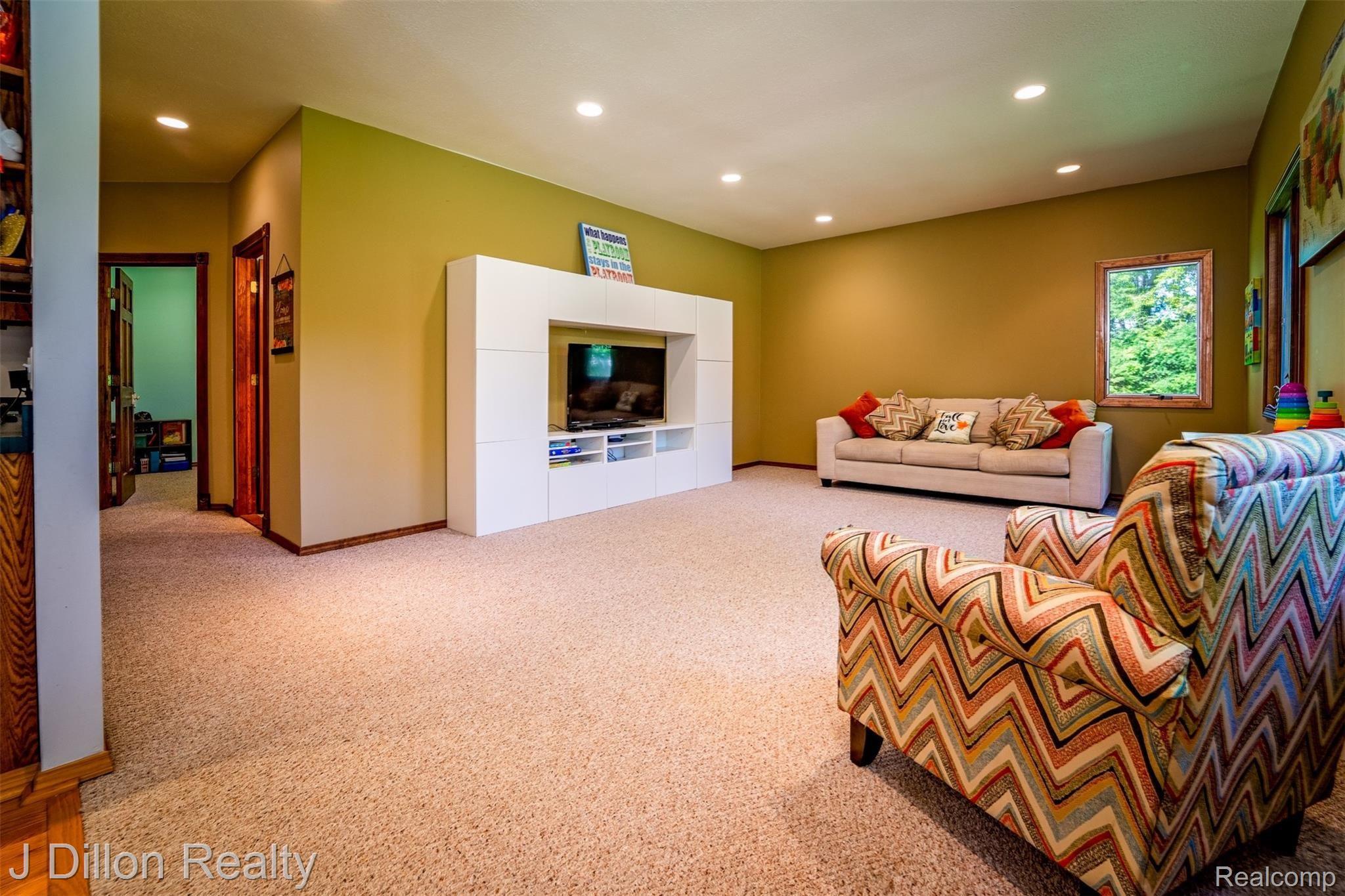 22855 Bohn Road Belleville, MI 48111 - Photo 37 of 48 22855 Bohn -39.jpg