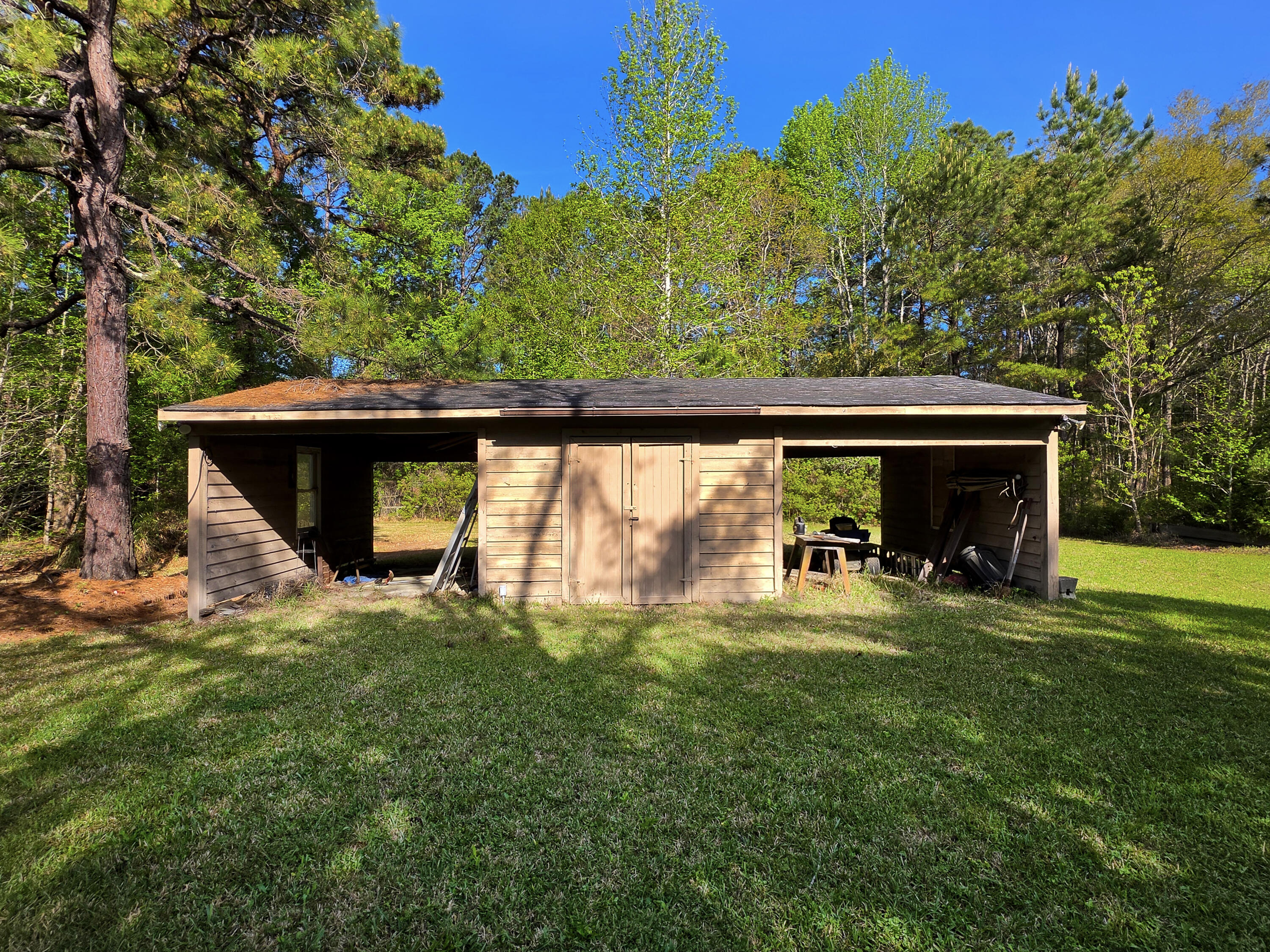 1183 White Road Awendaw, SC 29429 - Photo 35 of 43 14-Barn/workshop-Close