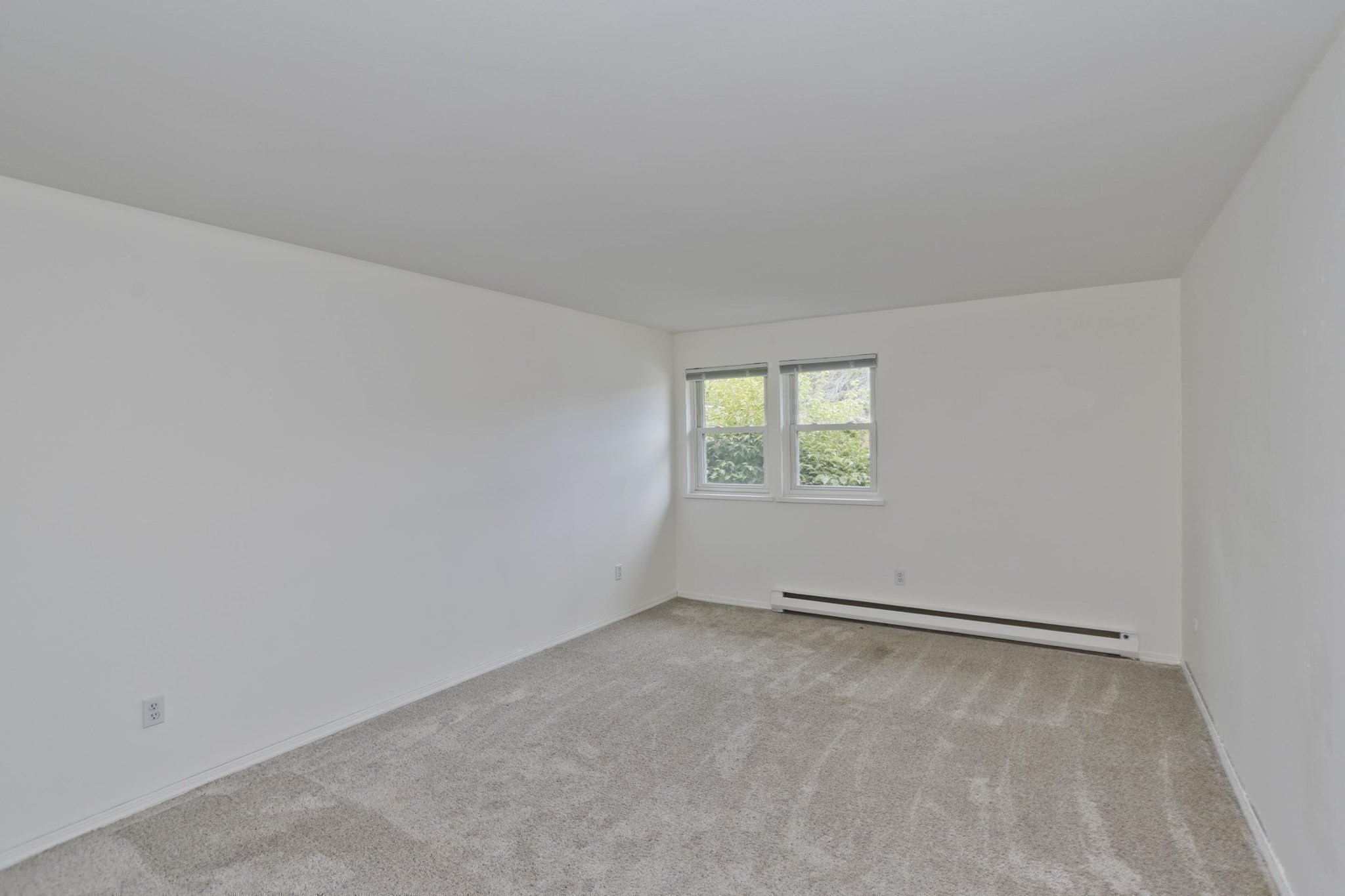 80 Damon Road, Unit 8206 Northampton, MA 01060 - Photo 17 of 24 Gallery Image 17