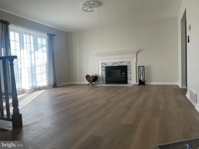 $2,800 | 3207 Carillon Drive, Wilmington, DE 19808