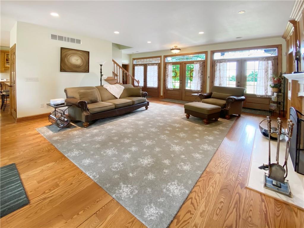 1885 Marr Road Pulaski, PA 16143 - Photo 7 of 15