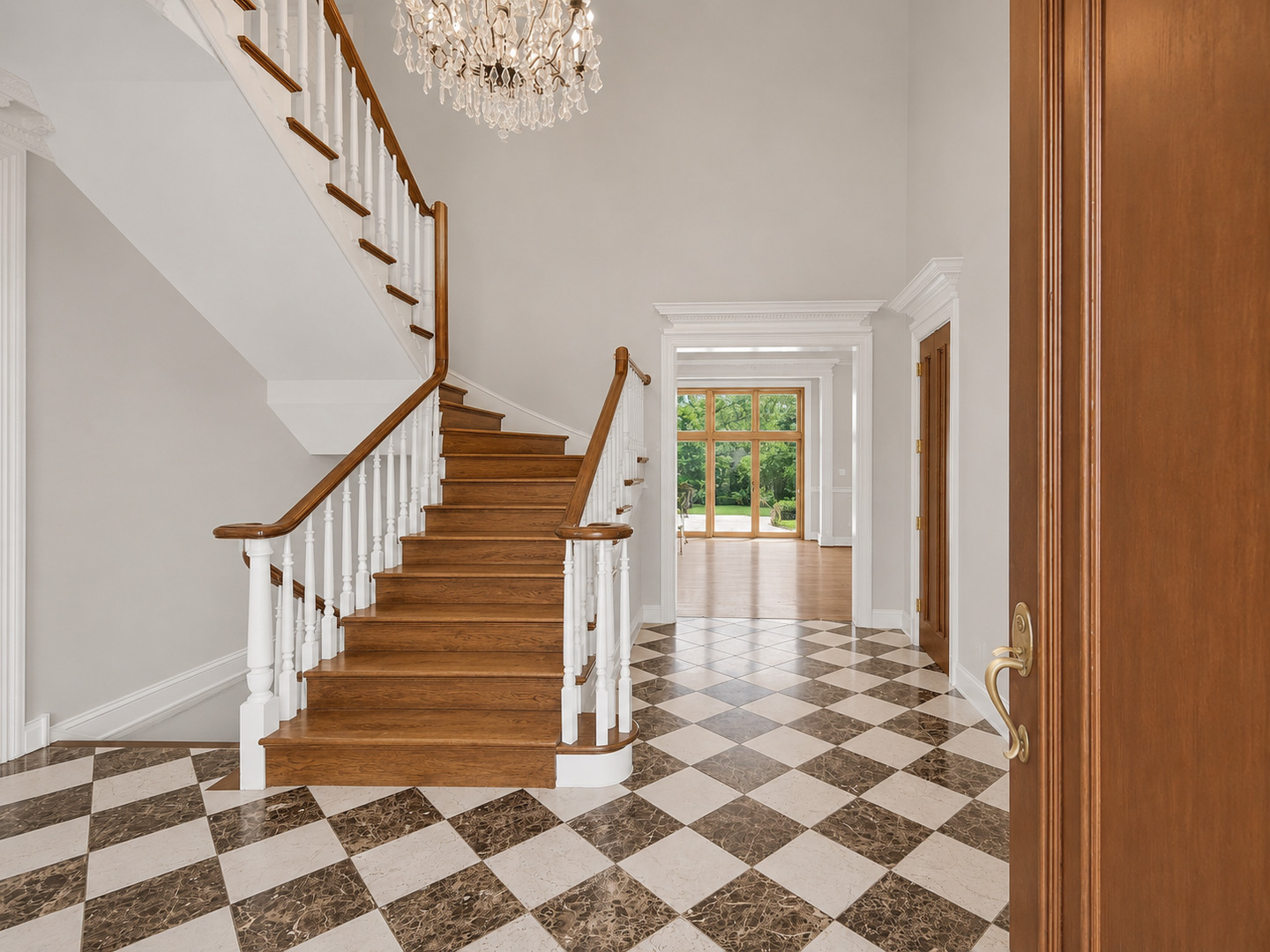 25W471 Plamondon Road Wheaton, IL 60189 - Photo 8 of 121 Gallery Image 8