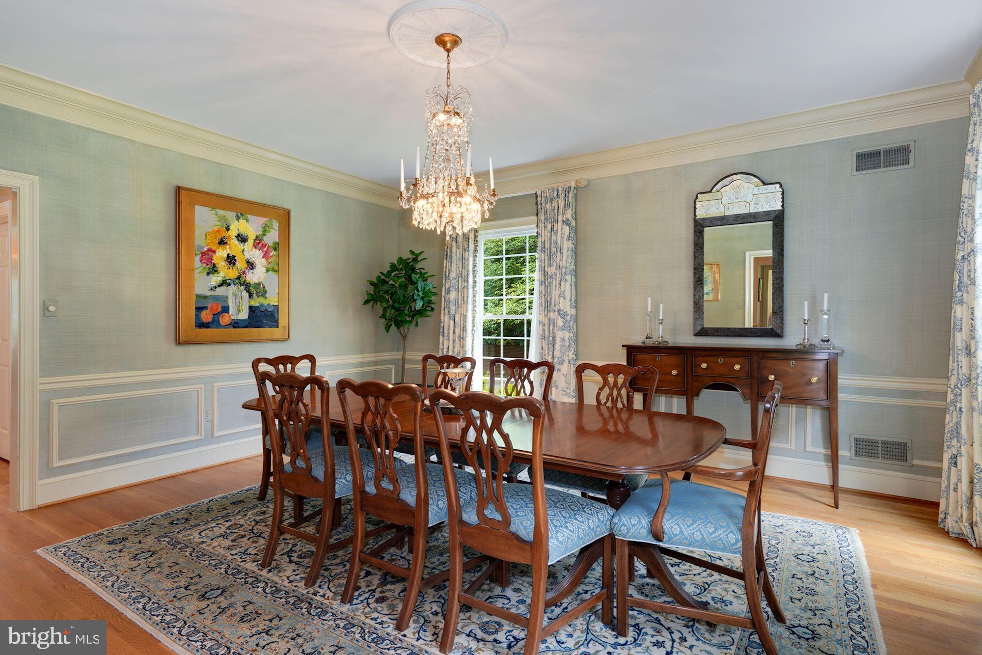11512 Glen Road Potomac, MD 20854 - Photo 17 of 47 Elegant Dining room