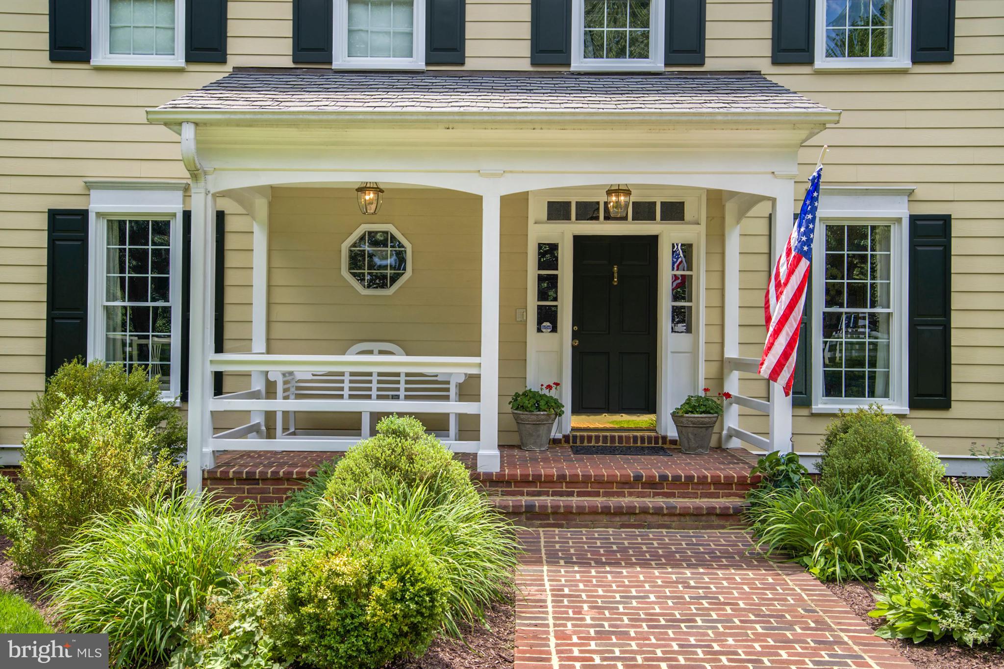 11512 Glen Road Potomac, MD 20854 - Photo 7 of 47 Peaceful front porch