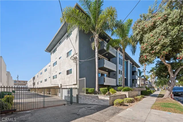 $2,595 | 3710 Garnet Street, Unit 217, Torrance, CA 90503