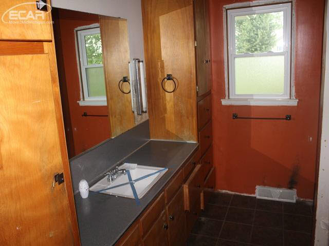 18061 E Road New Lothrop, MI 48460 - Photo 16 of 29 21349996-15.JPG