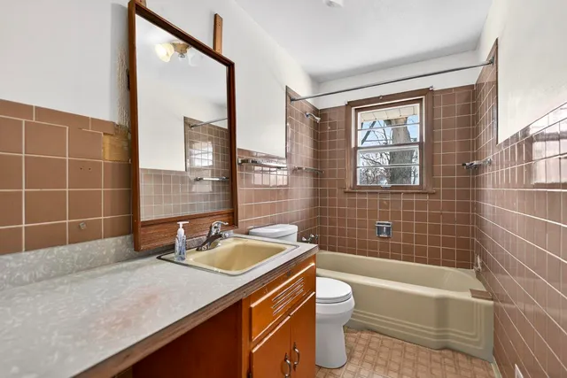 $169,000 | 1704 Wedel Avenue, Rockford, IL 61103