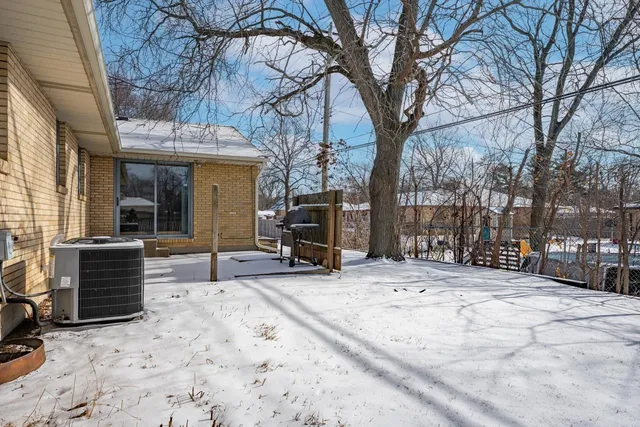 $169,000 | 1704 Wedel Avenue, Rockford, IL 61103