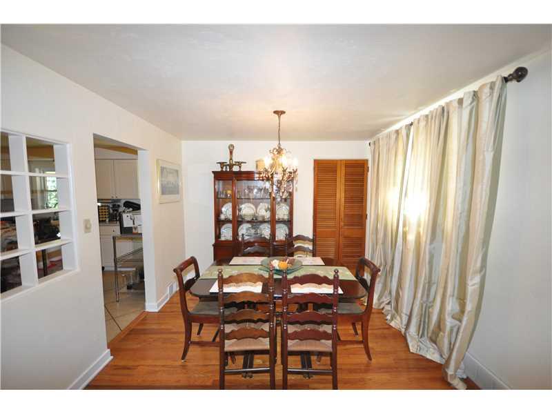 342 Fort Couch Road Upper St. Clair, PA 15241 - Photo 6 of 25 Dining Room.