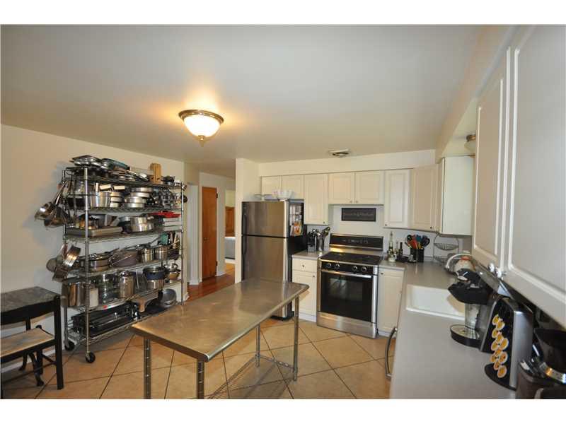 342 Fort Couch Road Upper St. Clair, PA 15241 - Photo 10 of 25 Kitchen.