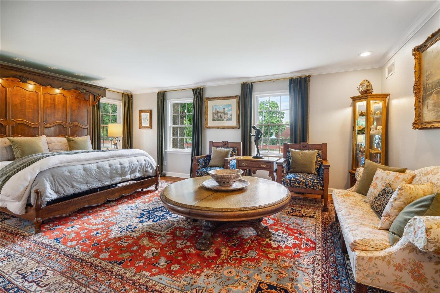 4585 Walnut Grove Road Memphis, TN 38117 - Photo 22 of 36 a living room with furniture and a table