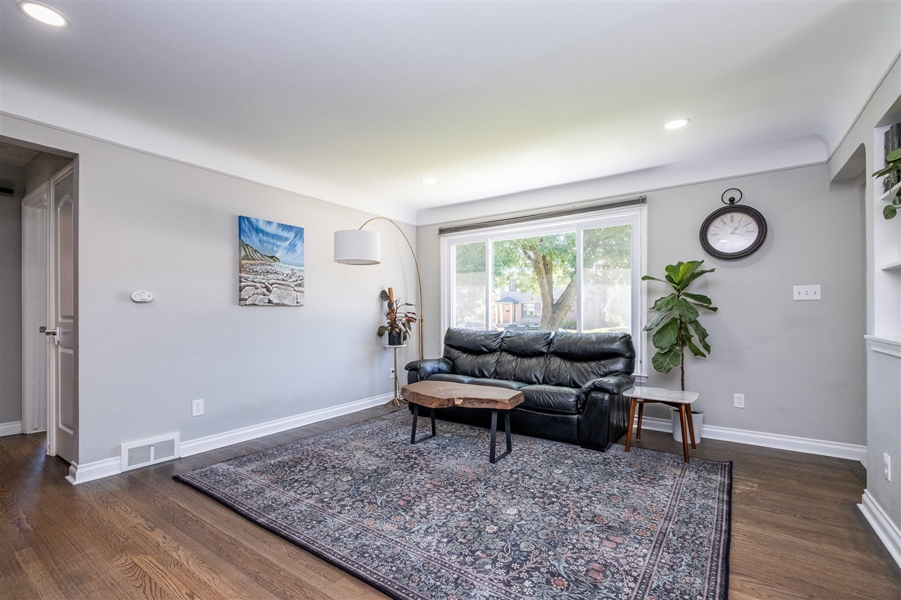 332 Normandy Road Royal Oak, MI 48073 - Photo 9 of 38