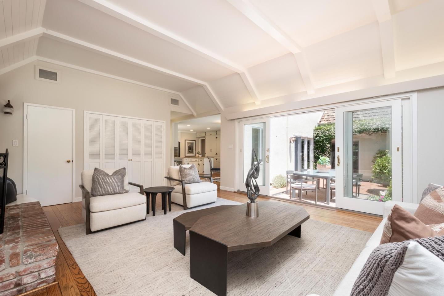 417 Fulton Road San Mateo, CA 94402 - Photo 14 of 28 Gallery Image 14