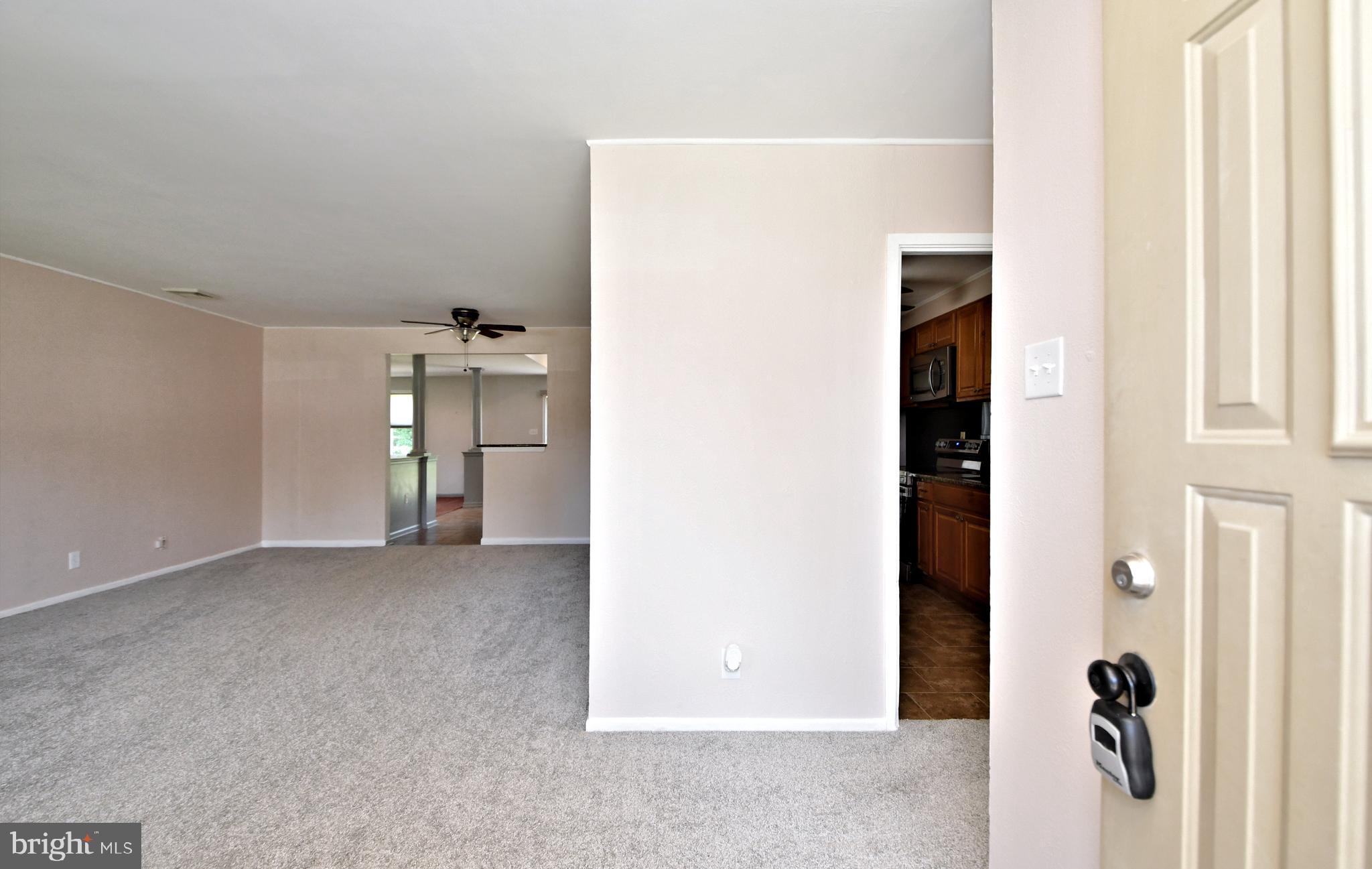 211 Oaktree Road Norristown, PA 19401 - Photo 6 of 62 Gallery Image 6