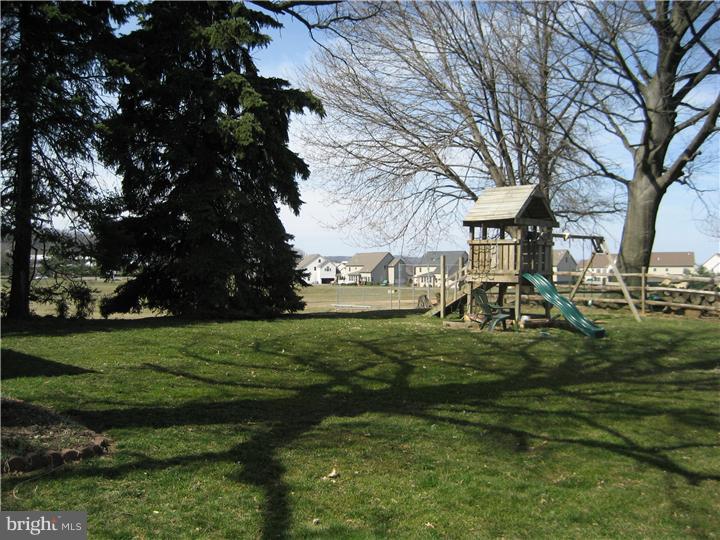 1748 Westwood Road Reading, PA 19610 - Photo 17 of 18 Back Yard