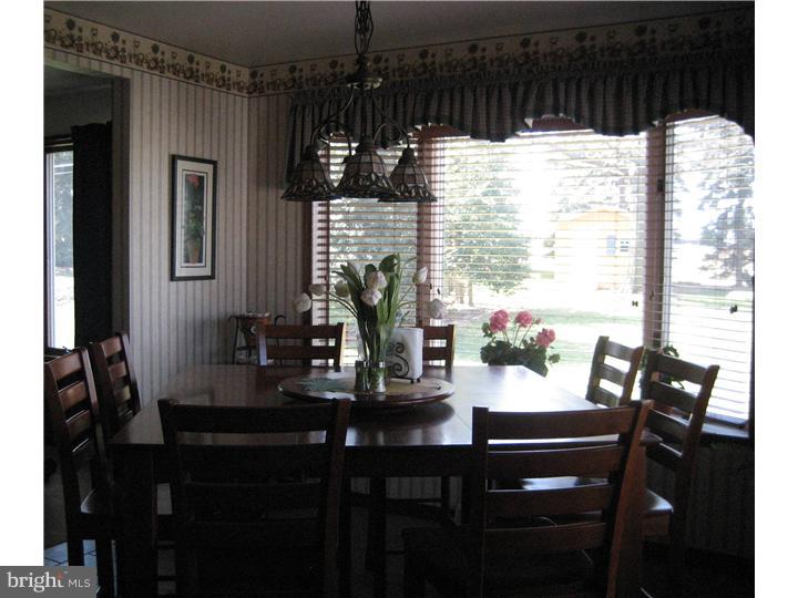 1748 Westwood Road Reading, PA 19610 - Photo 8 of 18 Breakfast Room