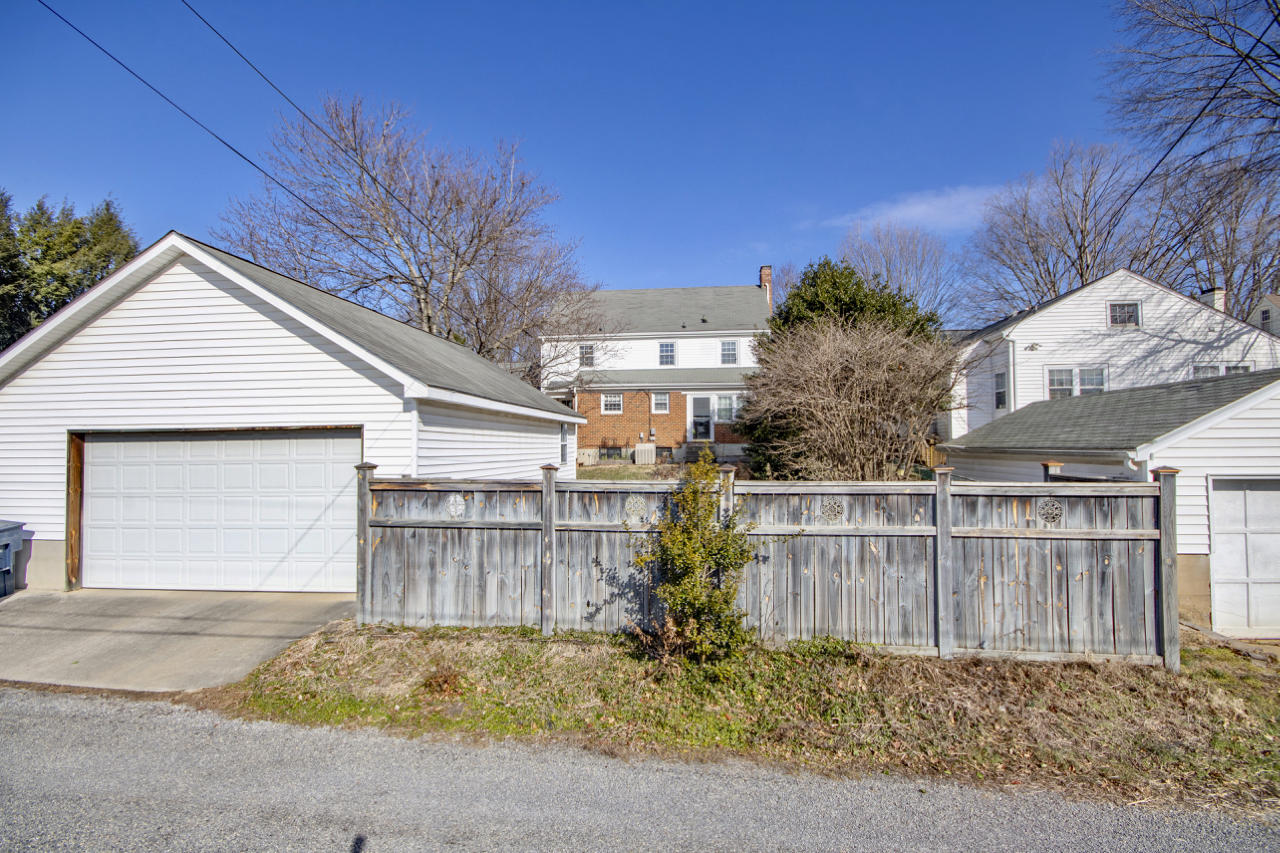 1620 Terrace Road Southwest Roanoke, VA 24015 - Photo 13 of 42 Terrace - 46