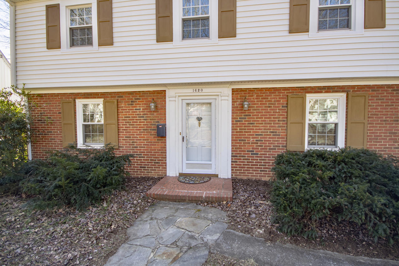 1620 Terrace Road Southwest Roanoke, VA 24015 - Photo 14 of 42 Terrace - 11