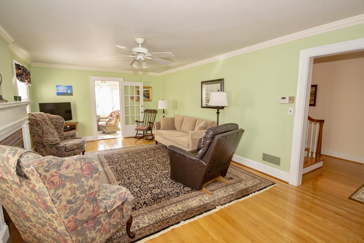1620 Terrace Road Southwest Roanoke, VA 24015 - Photo 19 of 42 Terrace - 16