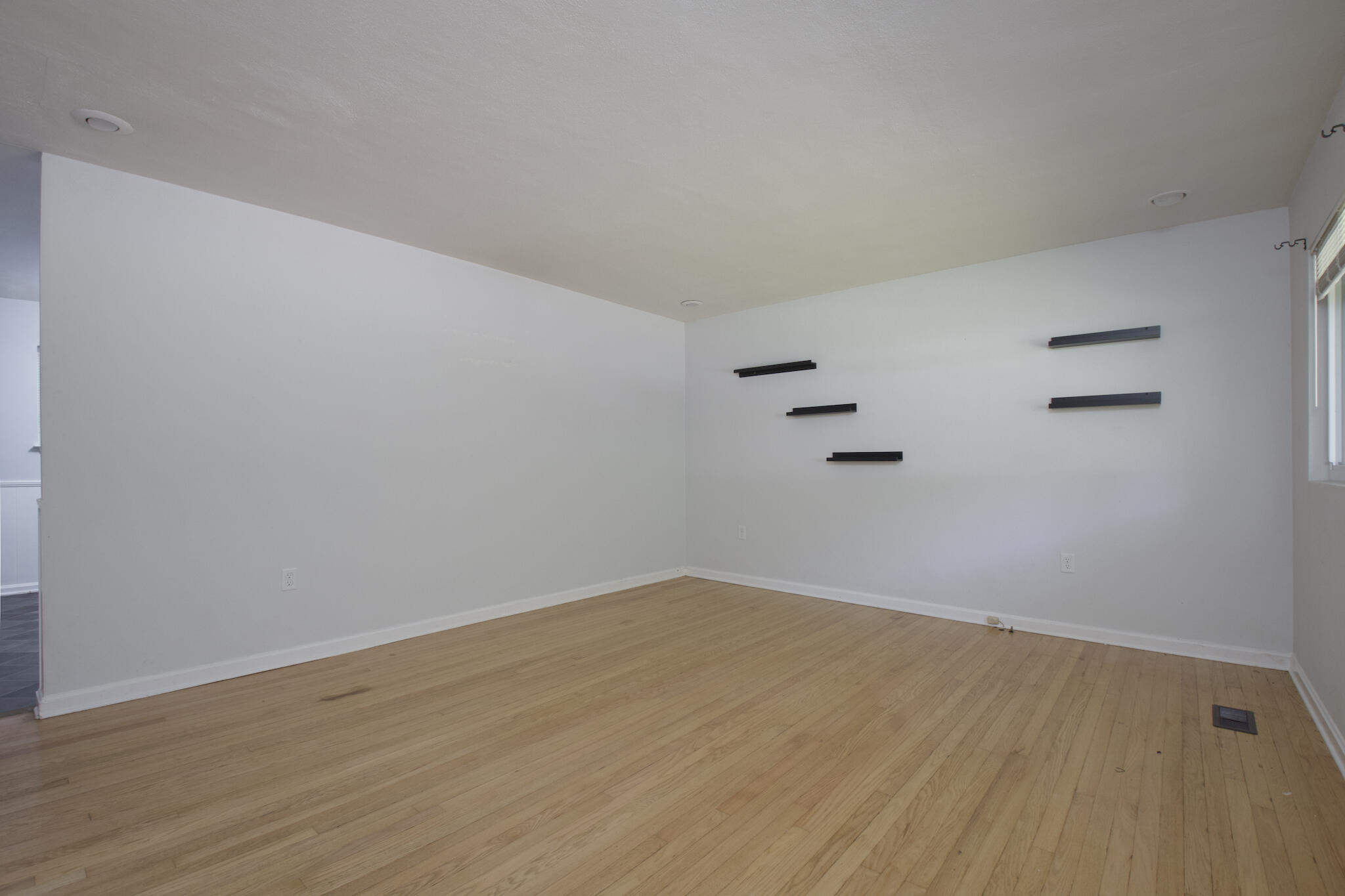 432 Lullwater Road Chattanooga, TN 37405 - Photo 3 of 22 432 Lullwater Rd 11