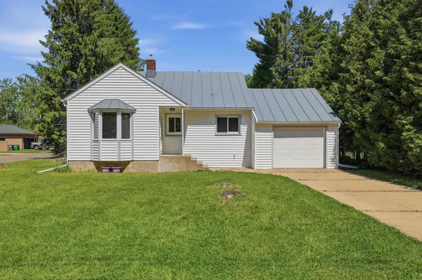 $209,900 | 2911 Reddin Road, Wisconsin Rapids, WI 54495