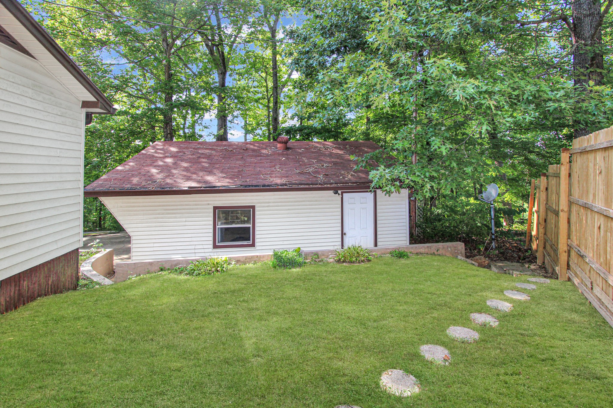 565 Hickman Shores Road Dover, TN 37058 - Photo 8 of 30 Gallery Image 8