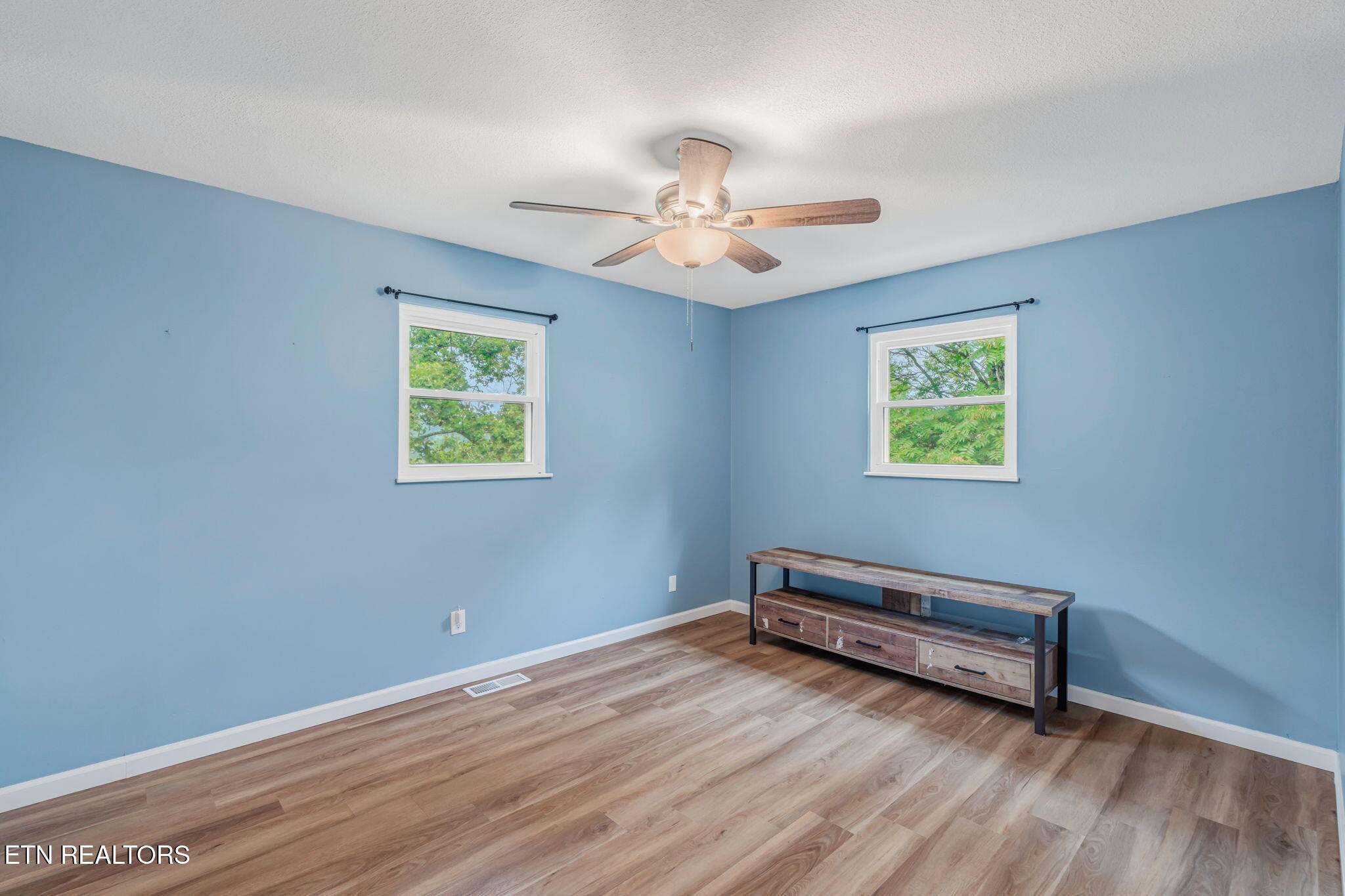 1221 Laurel Road Clinton, TN 37716 - Photo 23 of 41 24-web-or-mls-1221 Laurel Road-17
