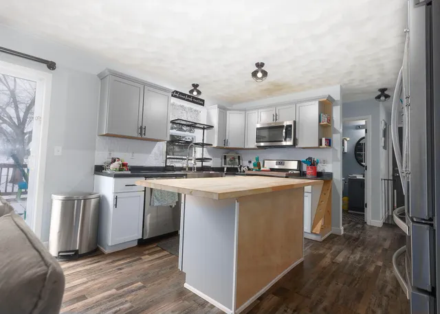 $290,000 | 2235 Tumbleweed Lane, Beloit, WI 53511