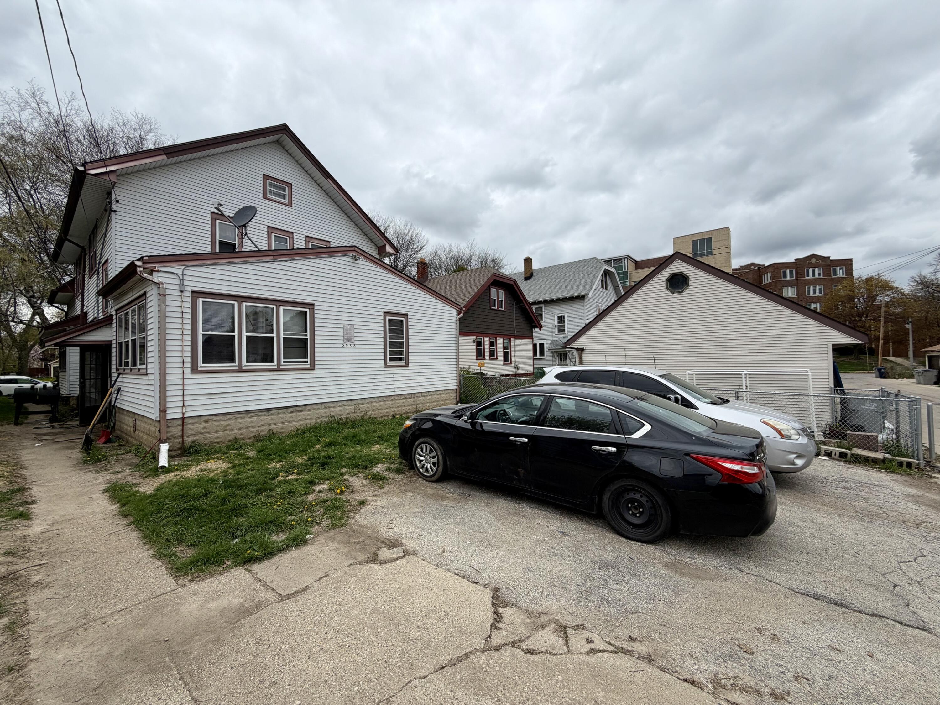 2956 North 50th Street Milwaukee, WI 53210 - Photo 15 of 15 3 car parking