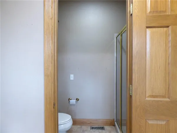 $550,000 | 25288 Cedar Crest Drive, Hermitage, MO 65668