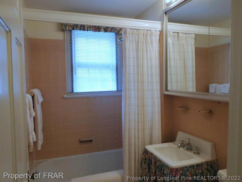 208 Valley Road Fayetteville, NC 28305 - Photo 26 of 35 Gallery Image 26