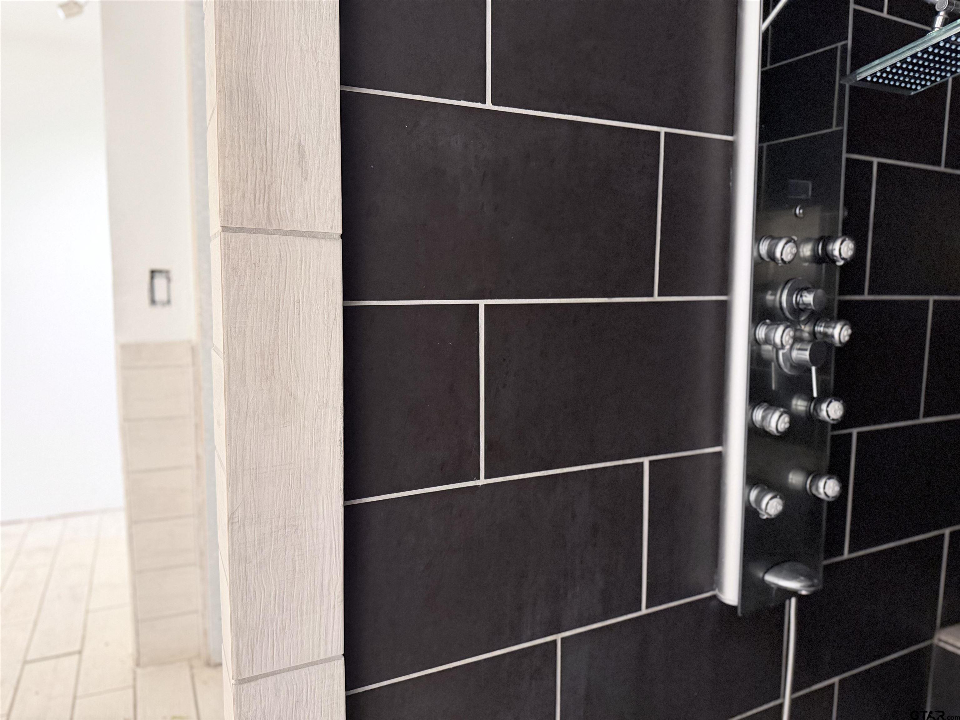 14946 County Road 220 Tyler, TX 75707 - Photo 30 of 41 a view of a room with wooden floor