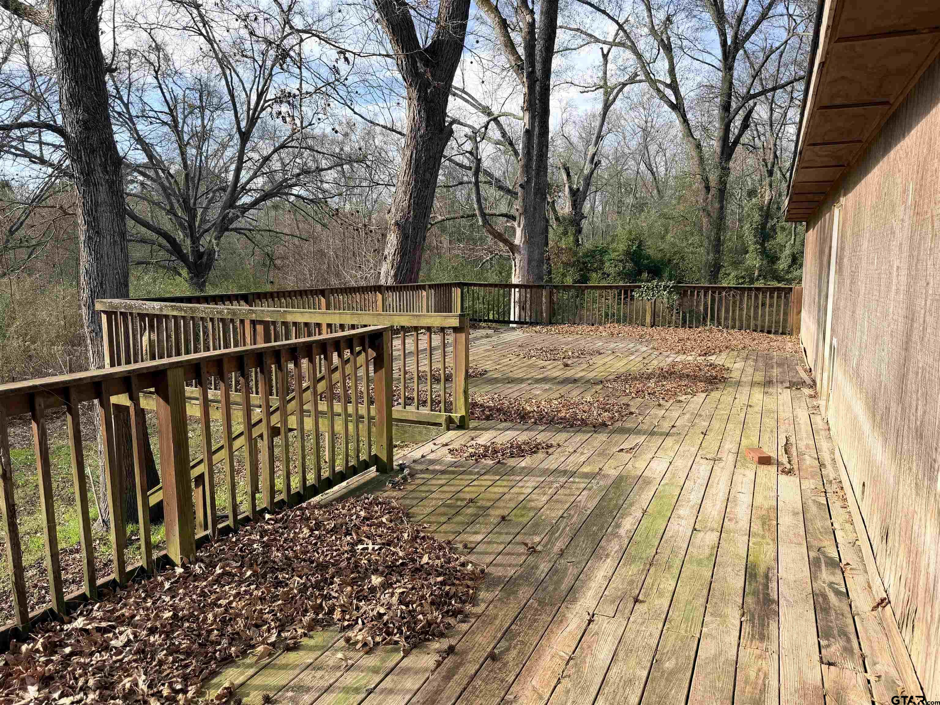 14946 County Road 220 Tyler, TX 75707 - Photo 37 of 41 a view of balcony with wooden floor
