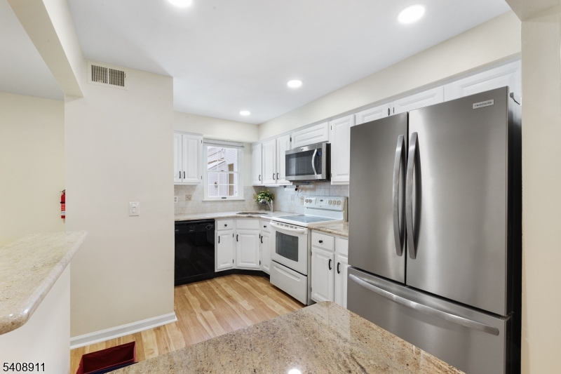 109 Alexandria Way Bernards, NJ 07920 - Photo 2 of 13