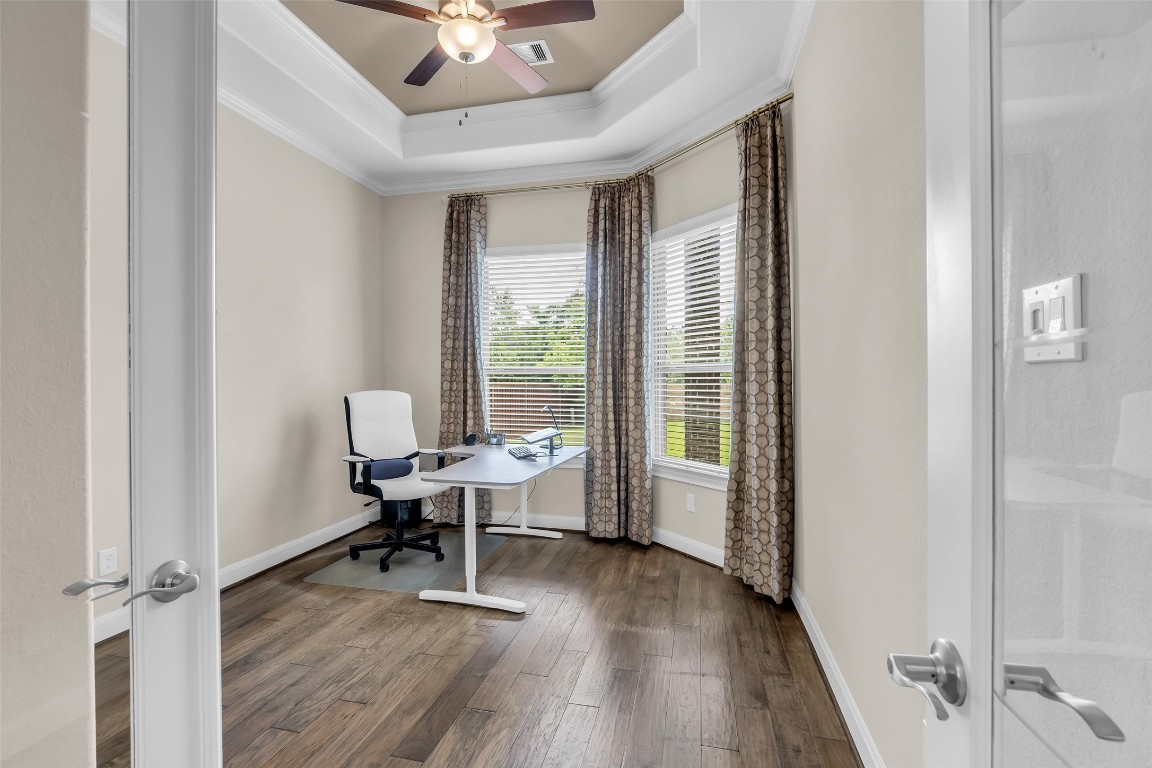 4060 Windsor Chase Drive Spring, TX 77386 - Photo 20 of 40 a workspace with wooden floor