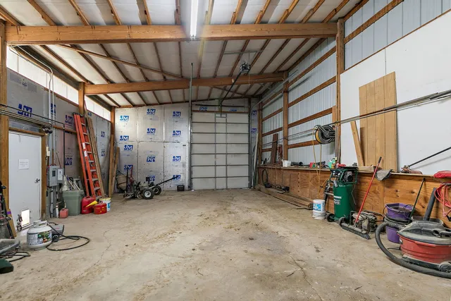 a view of room with an empty space