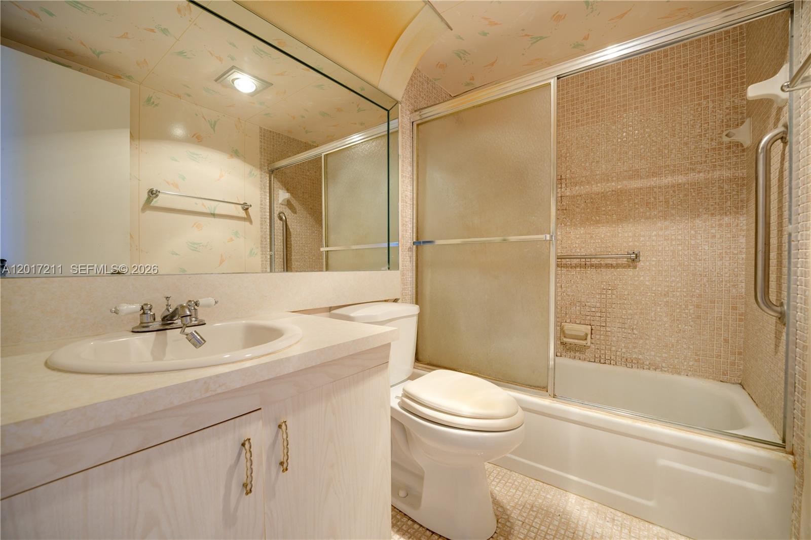 4082 Cornwall East, Unit 4082 Boca Raton, FL 33434 - Photo 14 of 46