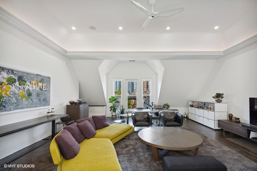 1919 South Prairie Avenue, Unit 5 Chicago, IL 60616 - Photo 7 of 19 a living room with furniture and a large window