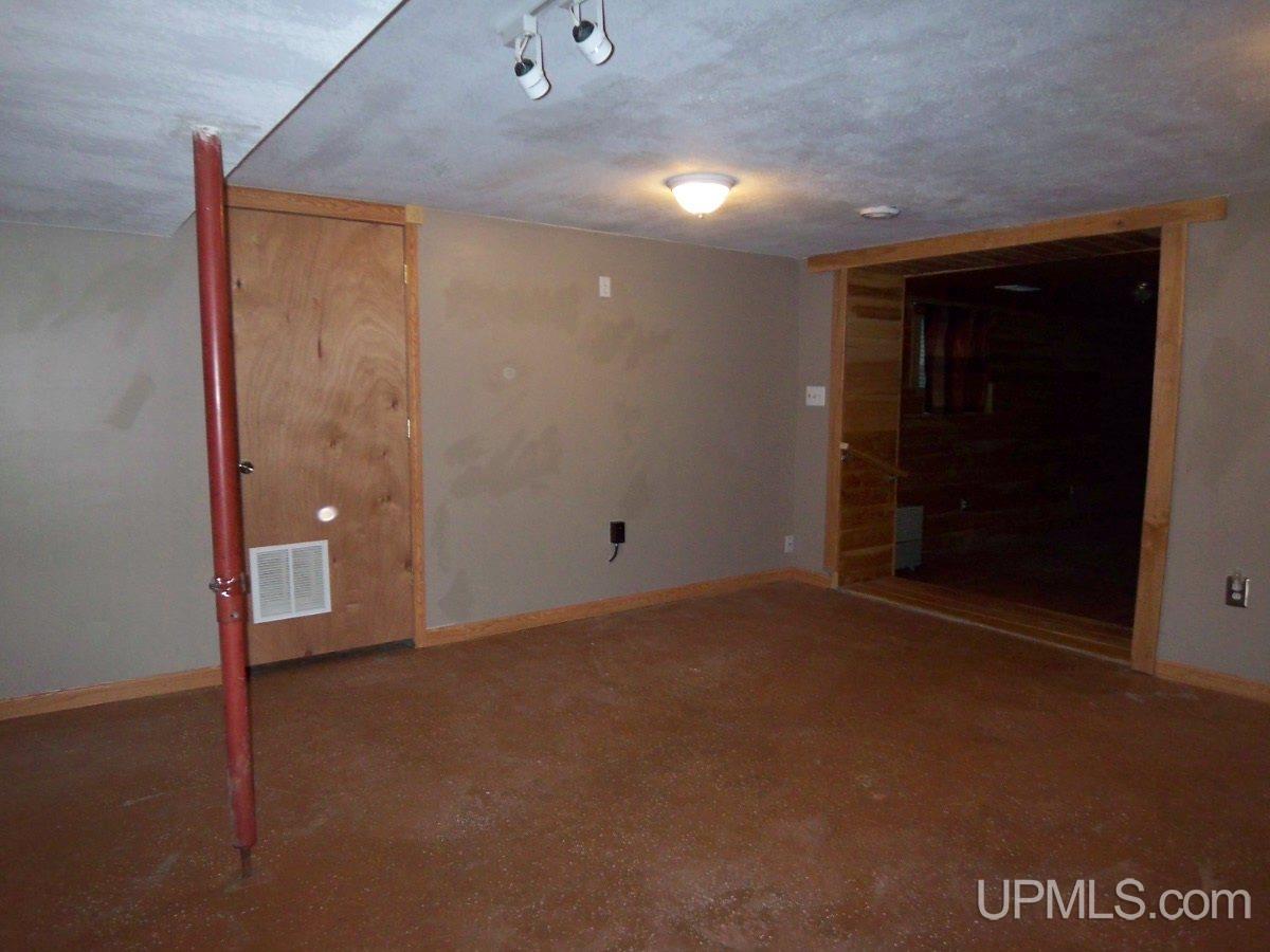 W7279 County Road R Pembine, WI 54156 - Photo 22 of 30 Gallery Image 22