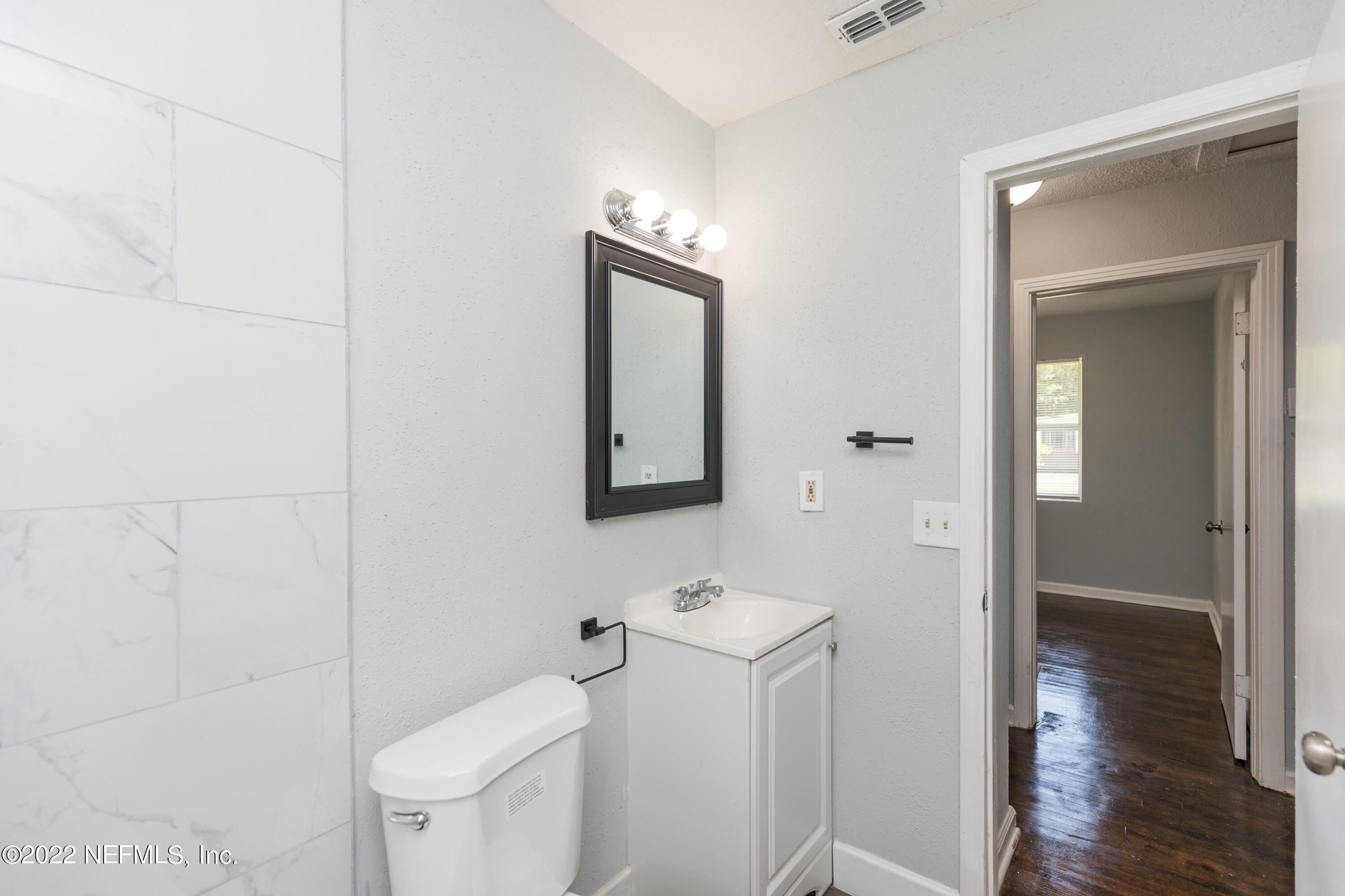 5708 Bree Road Jacksonville, FL 32209 - Photo 8 of 17 453A5362