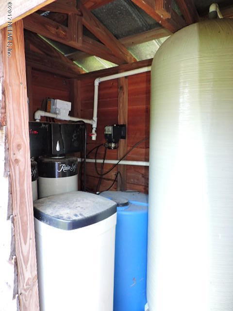4330 Bondarenko Road Keystone Heights, FL 32656 - Photo 21 of 56 Pump and Water Softner