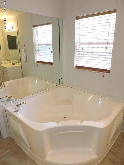 4330 Bondarenko Road Keystone Heights, FL 32656 - Photo 42 of 56 Jacuzzi Tub