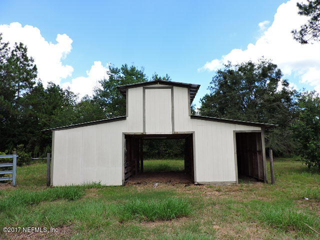 4330 Bondarenko Road Keystone Heights, FL 32656 - Photo 8 of 56 Stables w/ Hayloft