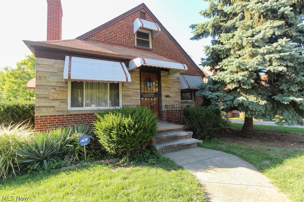 3146 Warren Road Cleveland, OH 44111 - Photo 3 of 35 Gallery Image 3