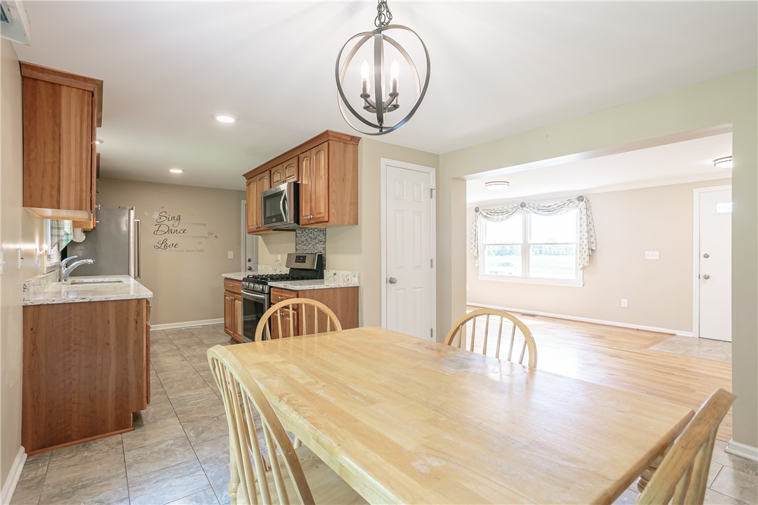 1206 Mile Square Road Mendon, NY 14506 - Photo 7 of 25