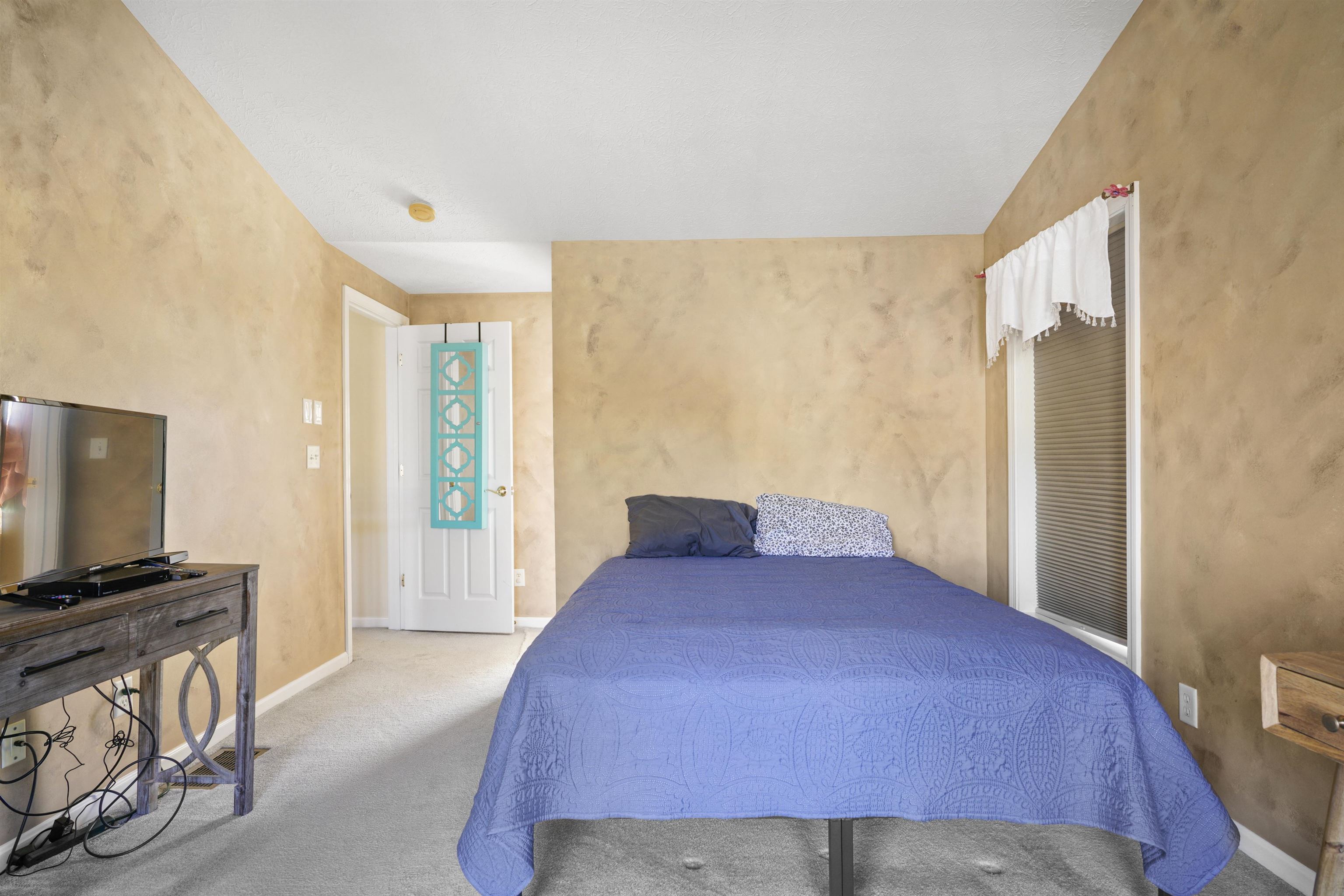 16 Summit Road Bedford, NH 03110 - Photo 17 of 43