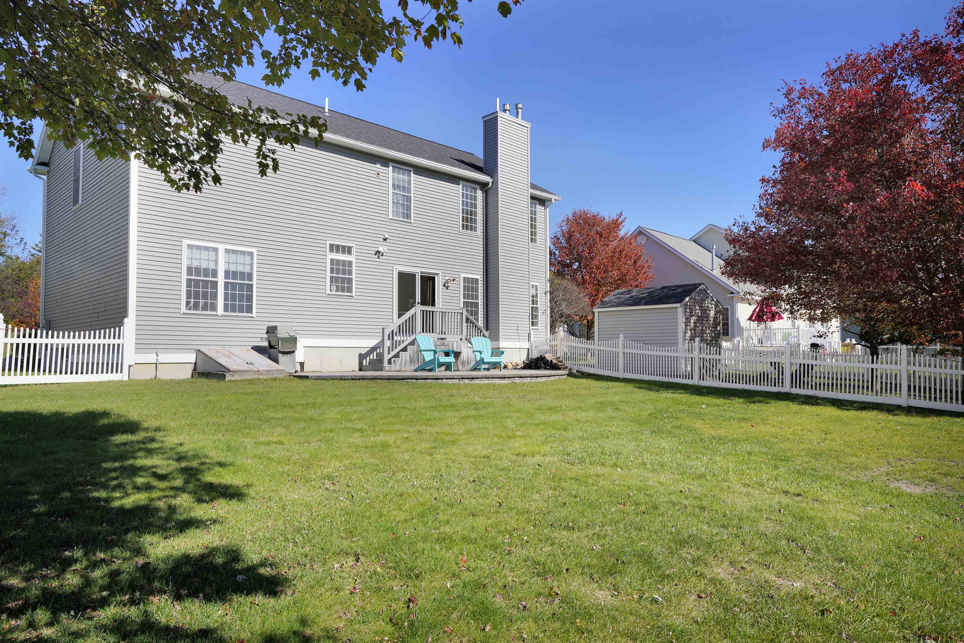 16 Summit Road Bedford, NH 03110 - Photo 32 of 43