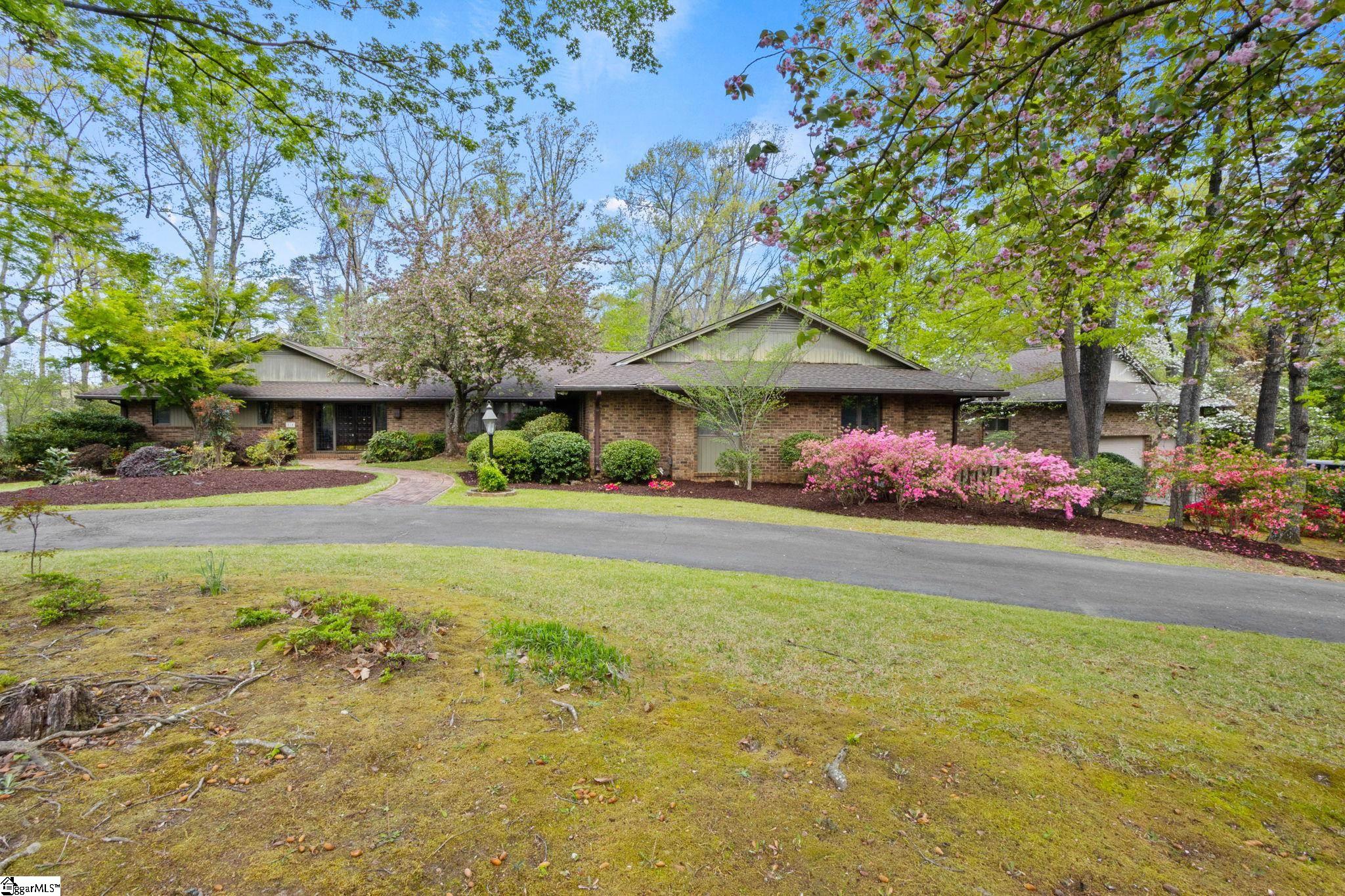 519 Huntington Road Greenville, SC 29615 - Photo 5 of 38