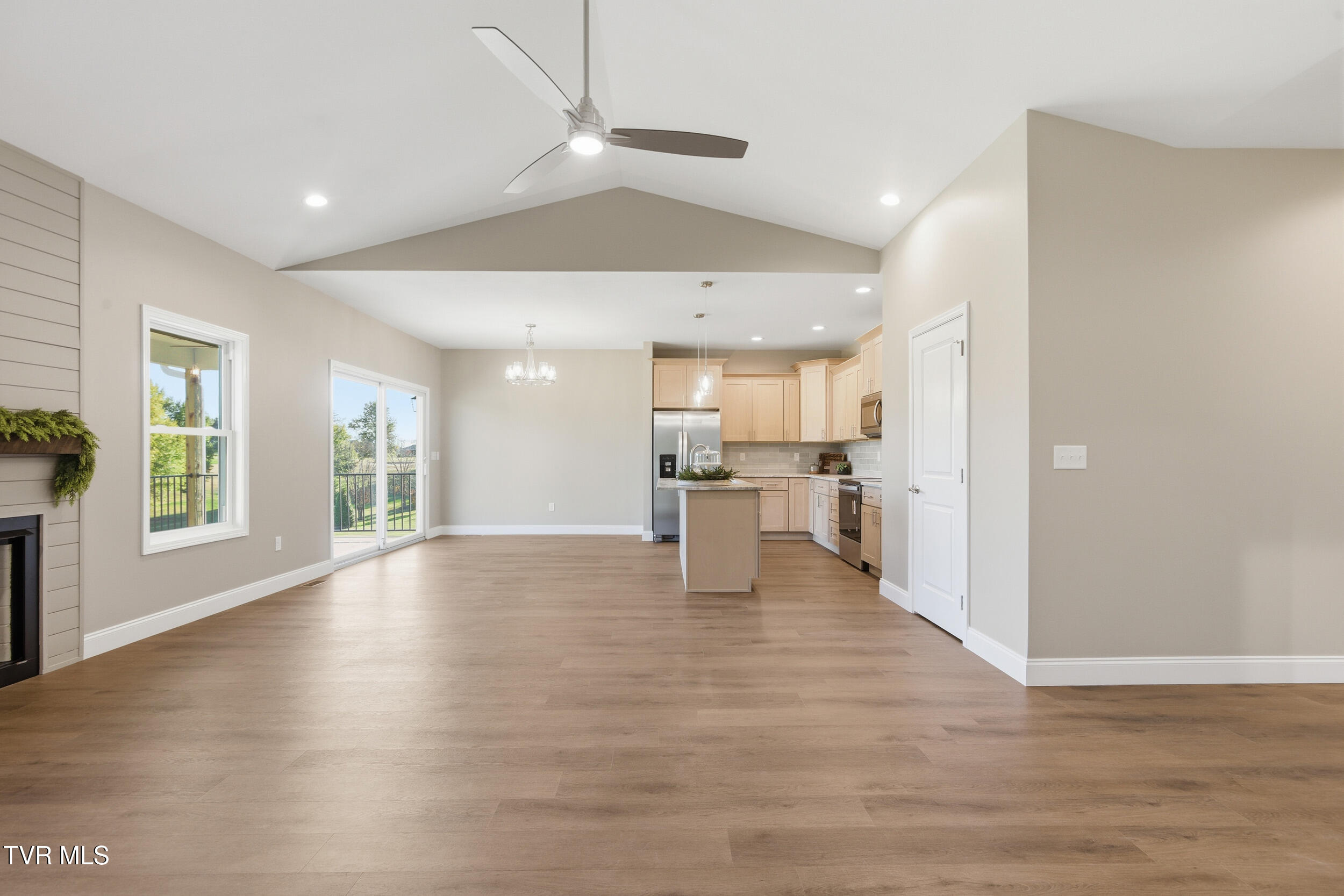 260 Par Lane Greeneville, TN 37743 - Photo 12 of 48 030